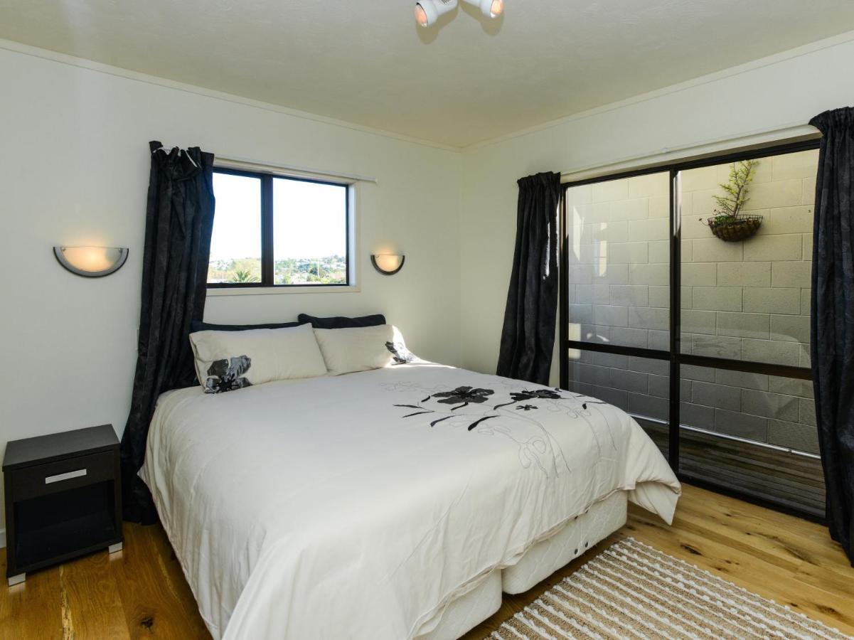 Marine Parade Magic - Napier Holiday Home Exterior foto