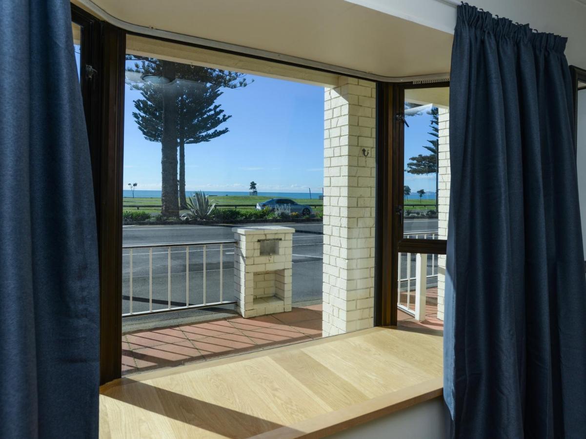 Marine Parade Magic - Napier Holiday Home Exterior foto